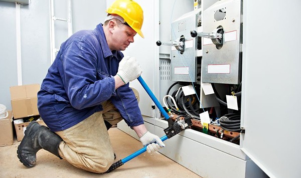 commercial electrical work - Training Pemeriksaan Listrik Industri